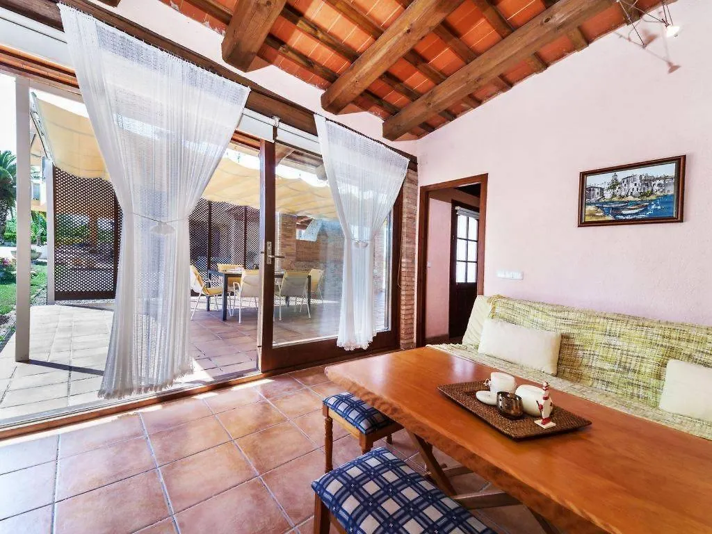 Casa Rustica Con Piscina En Girona Villa Fornells de la Selva Spanje